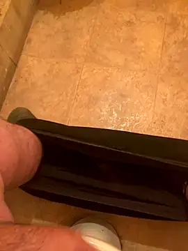 Snapshot of balint35 chatting on 10-09-25, 06:44 balint35 online show from 10-09-25, 06:44