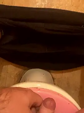 Snapshot of balint35 chatting on 11-08-25, 05:34 balint35 online show from 11-08-25, 05:34