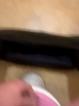 Snapshot of balint35 chatting on 11-30-25, 08:13 balint35 online show from 11-30-25, 08:13