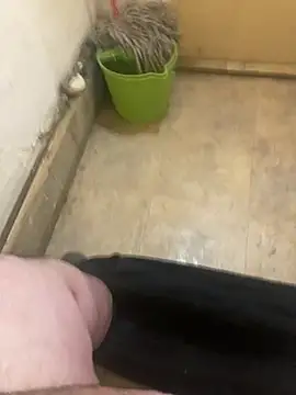 Snapshot of balint35 chatting on 02-10-26, 07:56 balint35 online show from 02-10-26, 07:56