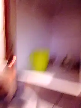 Snapshot of KMbesxxx chatting on 10-14-25, 09:04 KMbesxxx online show from 10-14-25, 09:04