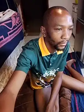 Snapshot of KMbesxxx chatting on 11-15-25, 05:16 KMbesxxx online show from 11-15-25, 05:16