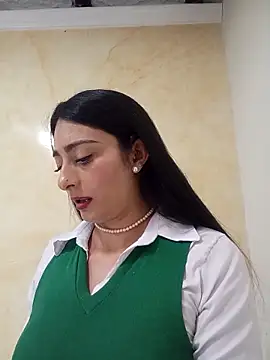 BELLA--26 online show from 01-15-25, 05:26