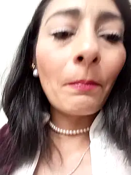 BELLA--26 online show from 01-24-25, 06:04