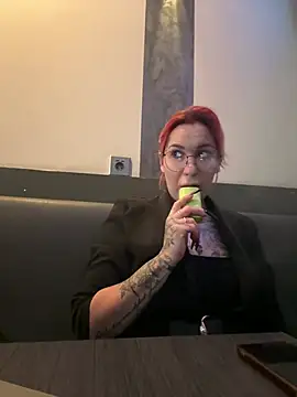 Mia-Fuchs online show from 02-01-25, 03:50