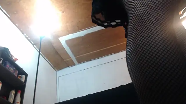 Snapshot of SadCatDaddy chatting on 02-15-25, 05:09 SadCatDaddy online show from 02-15-25, 05:09