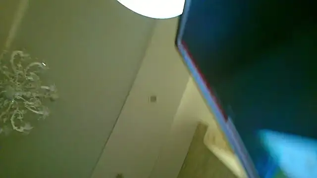 Snapshot of Evelyn_Mooree chatting on 02-15-25, 09:59 Evelyn Mooree online show from 02-15-25, 09:59