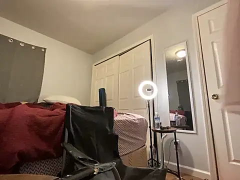 Snapshot of Yoshibaby2670 chatting on 03-17-25, 01:03 Yoshibaby2670 online show from 03-17-25, 01:03