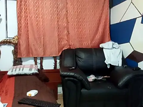 chispahot69  online show from 11-08-25, 07:08