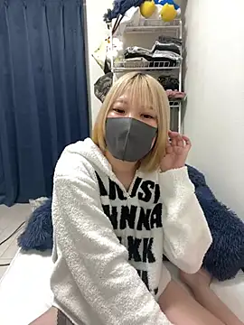 Hikaru-chan online show from 03-13-25, 07:06