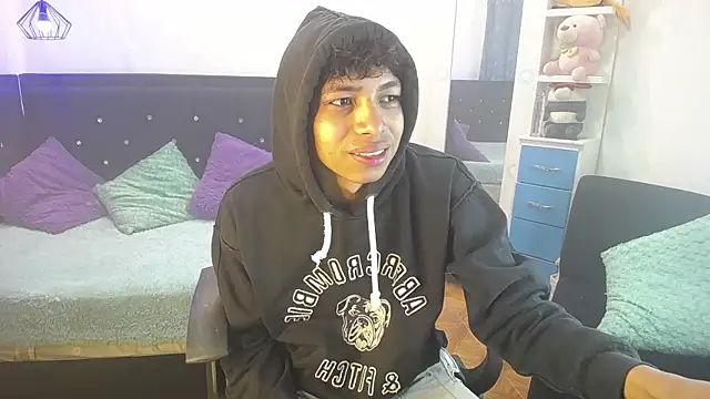 twinkmilk  online show from 03-07-25, 02:12