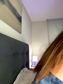 Snapshot of Maddy_Jones chatting on 10-14-25, 12:44 Maddy Jones online show from 10-14-25, 12:44