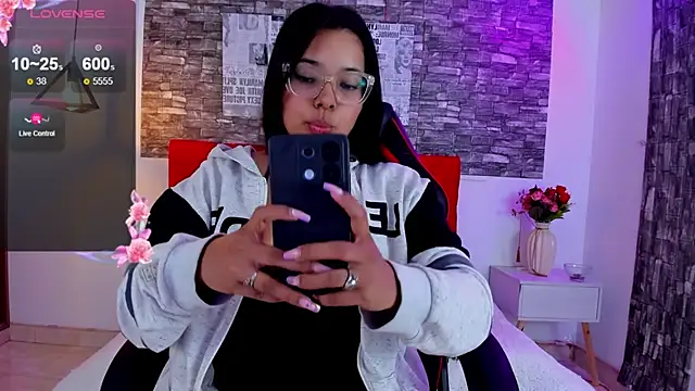 Emily sc online show from 01-20-25, 04:34