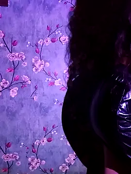 Angelnirvanaa online show from 10-18-25, 03:02