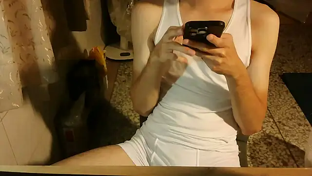 Snapshot of KYU890428 chatting on 10-20-25, 06:52 KYU890428 online show from 10-20-25, 06:52