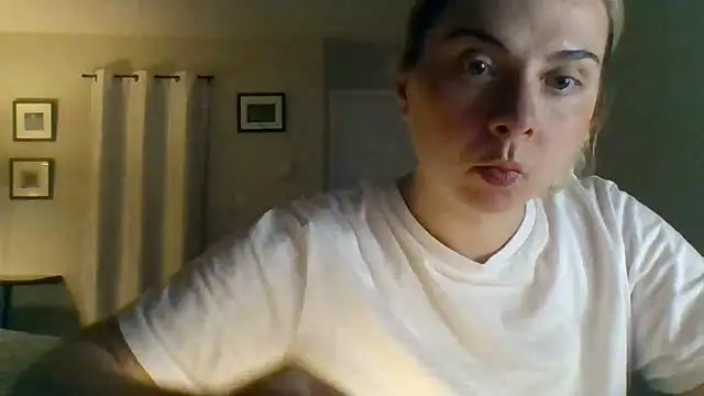 HappyIva online show from 10-08-25, 05:16