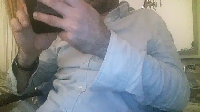 Patrickhound online show from 11-23-25, 01:38