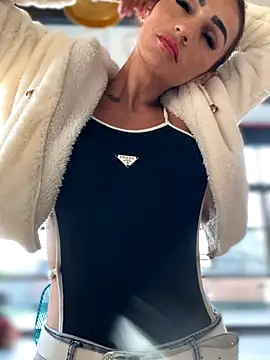 Samantha bigboobs online show from 10-29-25, 10:00