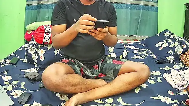 Hot Nila online show from 11-03-25, 04:08