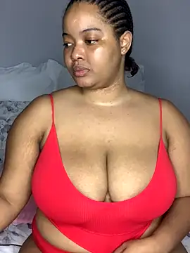 Snapshot of sexytinashe21 chatting on 10-23-25, 08:51 sexytinashe21 online show from 10-23-25, 08:51