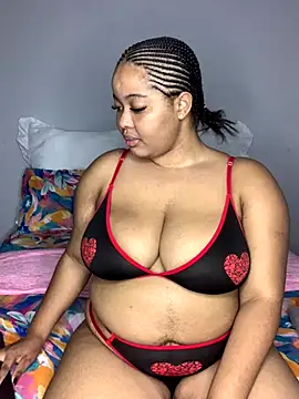 Snapshot of sexytinashe21 chatting on 11-18-25, 09:30 sexytinashe21 online show from 11-18-25, 09:30