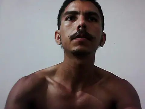 Snapshot of MagrinhoSaradoo chatting on 11-25-25, 01:22 MagrinhoSaradoo online show from 11-25-25, 01:22