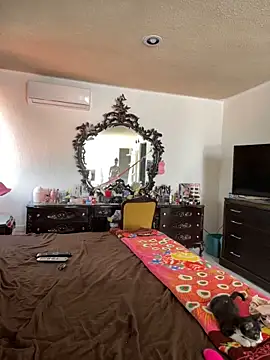 Izy cute  online show from 10-22-25, 05:13