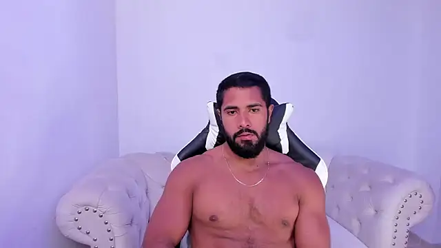 Santiago huntt online show from 10-19-25, 03:56