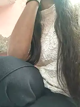 Snapshot of Barbie_183 chatting on 01-13-25, 10:14 Barbie 183 online show from 01-13-25, 10:14