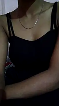 Snapshot of Barbie_183 chatting on 02-02-25, 12:13 Barbie 183 online show from 02-02-25, 12:13