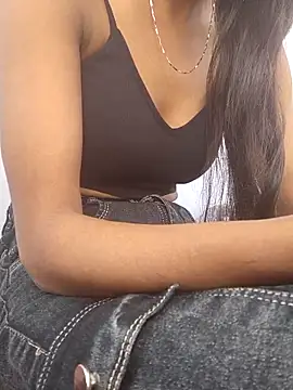 Snapshot of Barbie_183 chatting on 02-18-25, 05:31 Barbie 183 online show from 02-18-25, 05:31