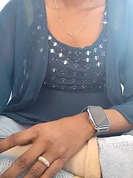 Snapshot of Barbie_183 chatting on 02-25-25, 05:30 Barbie 183 online show from 02-25-25, 05:30