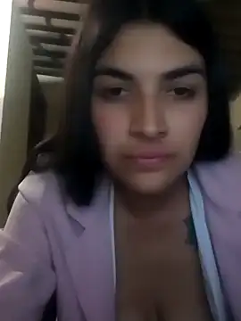 Snapshot of blue_and_whithe chatting on 01-09-25, 01:08 blue and whithe online show from 01-09-25, 01:08