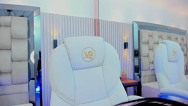 ashlyn parker online show from 01-14-25, 07:43