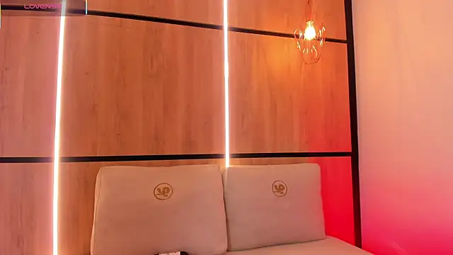 ashlyn parker online show from 10-15-25, 07:14