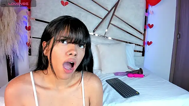 Snapshot of ssofijohnsonx chatting on 02-23-25, 10:17 ssofijohnsonx online show from 02-23-25, 10:17