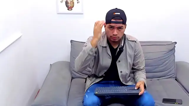 EnriquevillaF online show from 01-13-25, 04:39