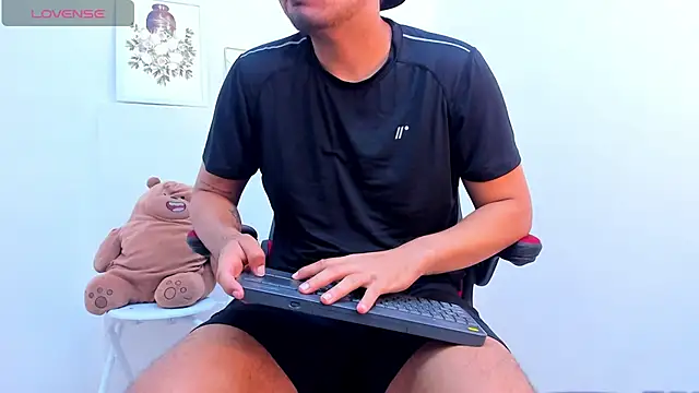 EnriquevillaF online show from 01-25-25, 12:37