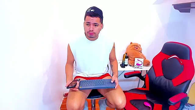 EnriquevillaF online show from 02-05-25, 02:48