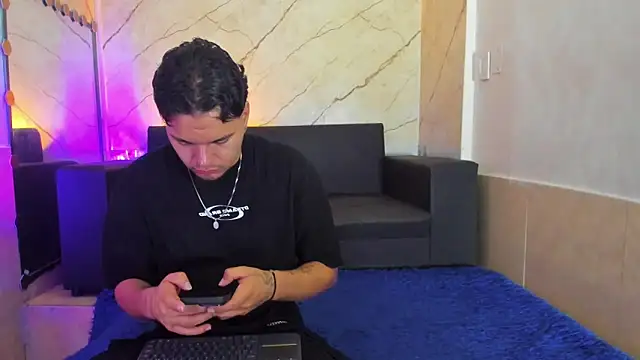 EnriquevillaF online show from 09-11-25, 11:54