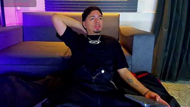 EnriquevillaF online show from 09-25-25, 11:58