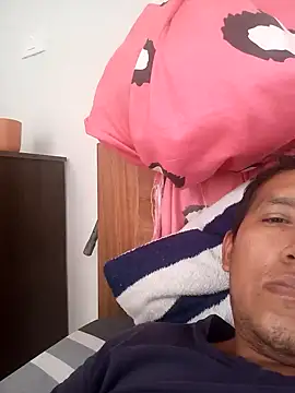 Snapshot of Elpeque_x40 chatting on 01-17-25, 06:33 Elpeque x40 online show from 01-17-25, 06:33