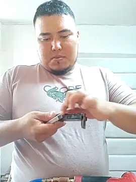 Snapshot of parejanuevahoff chatting on 04-02-26, 09:01 parejanuevahoff online show from 04-02-26, 09:01