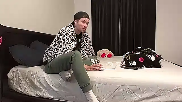 azzel19 online show from 02-14-25, 12:30