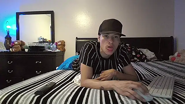 azzel19 online show from 02-22-25, 05:12