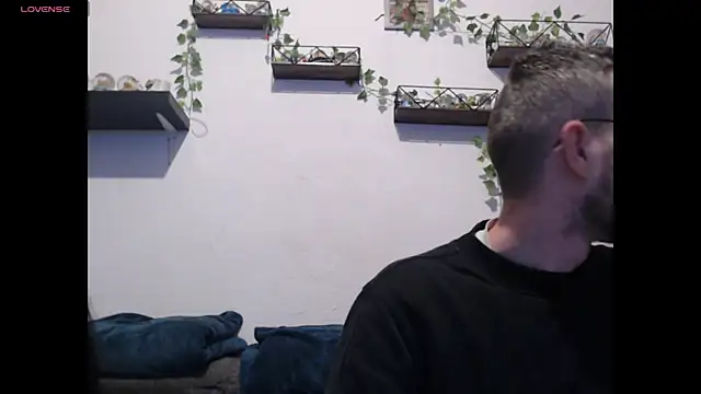 Snapshot of wawarruis chatting on 03-15-25, 08:54 wawarruis online show from 03-15-25, 08:54