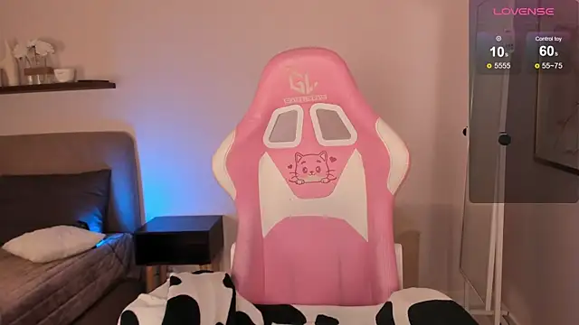 blue nymph1 online show from 10-07-25, 10:01