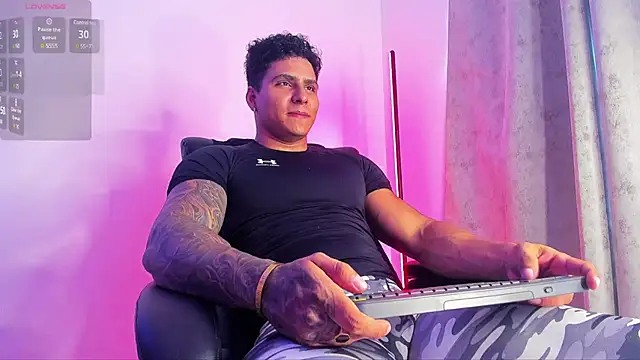 Maximoscott online show from 02-26-25, 05:50