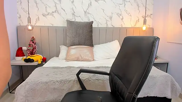 Blue Angell online show from 01-07-25, 09:03