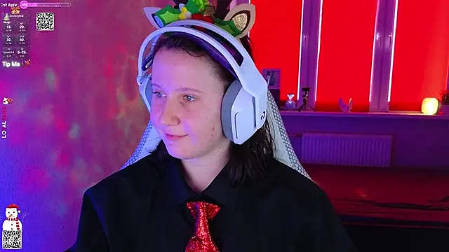 mon lola online show from 12-16-25, 08:52